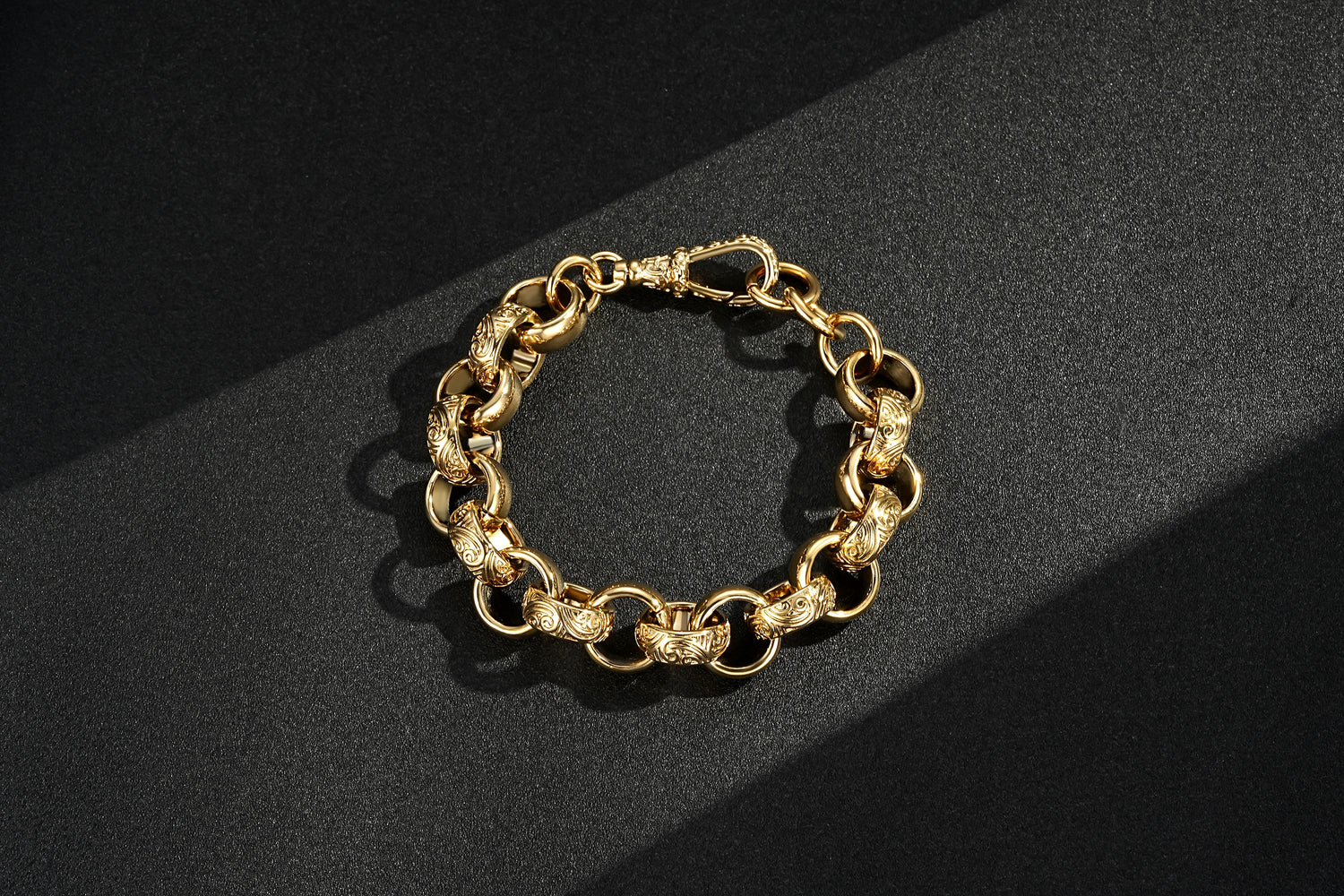18mm Gold Pattern Belcher Bracelet - Albert Clasp